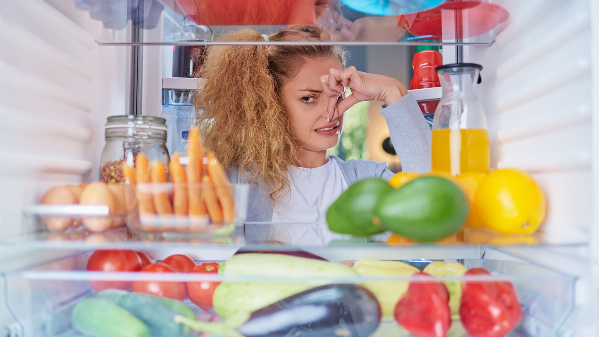 Como Tirar Cheiro da Geladeira: Veja Dicas Baratas e Naturais